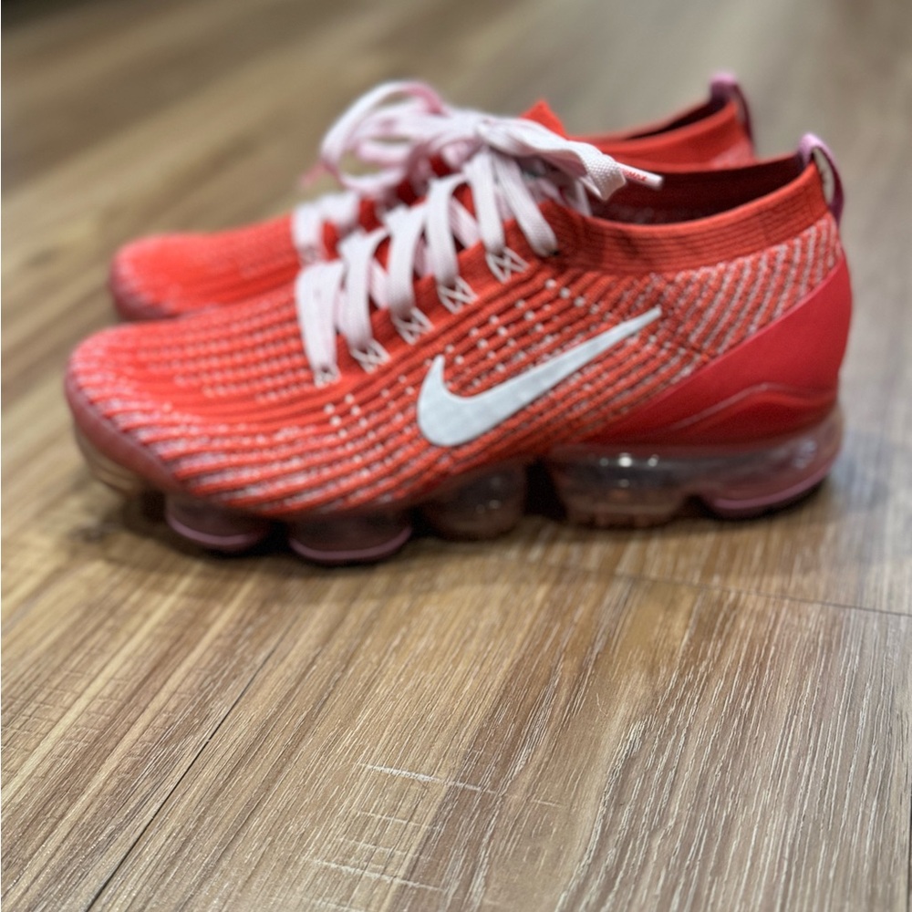 Nike Red Air VaporMax Flyknit Sneakers